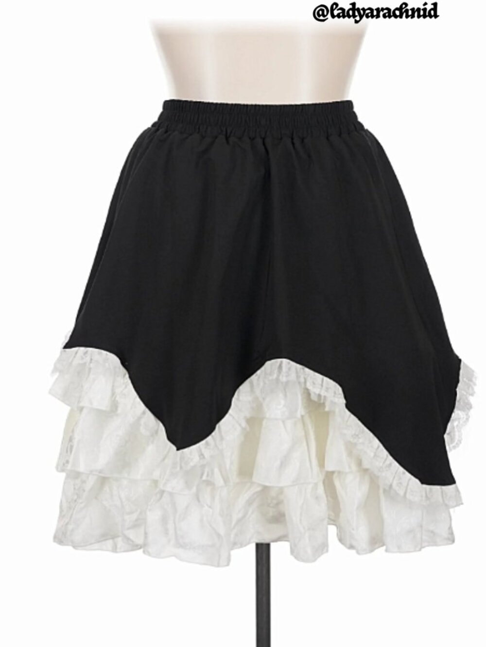 DARK IN LOVE Black And White Jirai Kei Ruffle Chocolate Melt Cake Heart Skirt - Picture 8 of 10